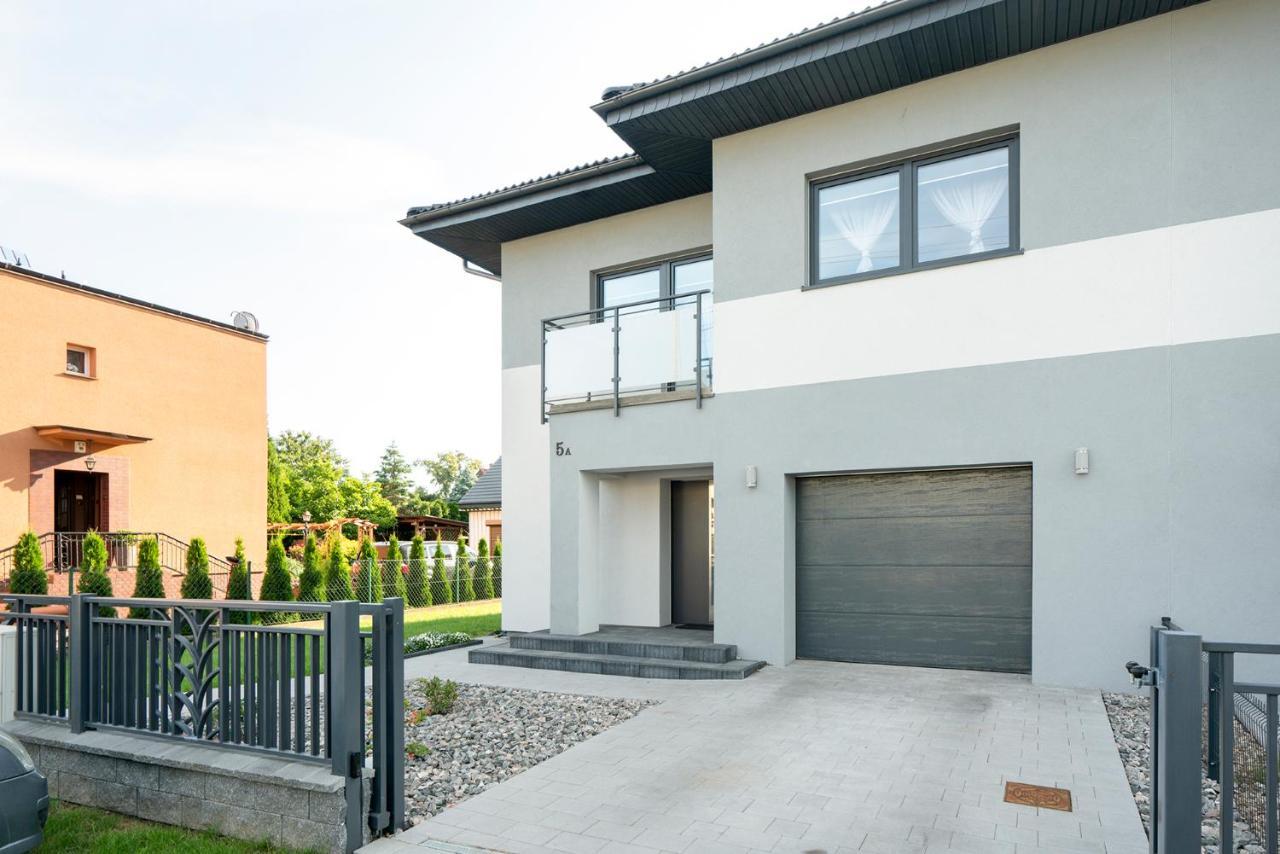 Julia Villa Reda Exterior photo